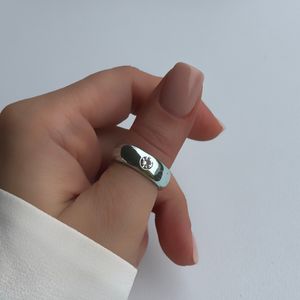 انگشتر دخترانه مدل تک نگین ایراد جزئی