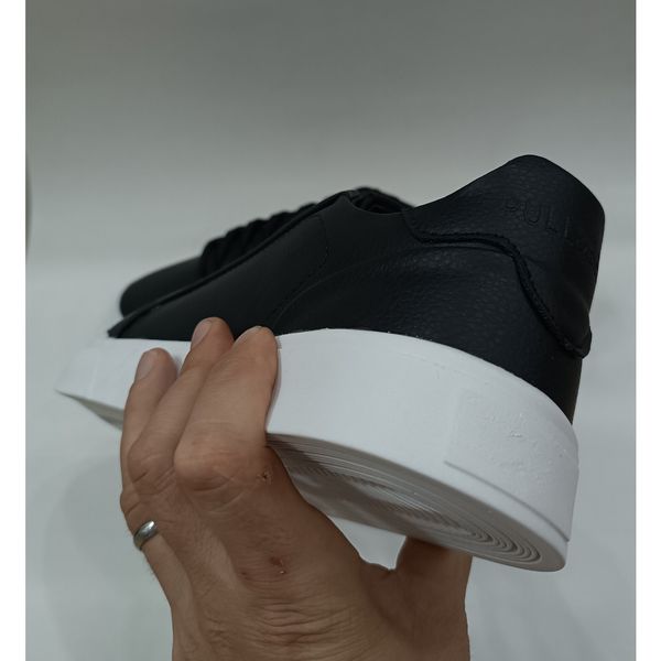 ونس مردانه مشکی زیره سفید پول اند بییر pull and bear