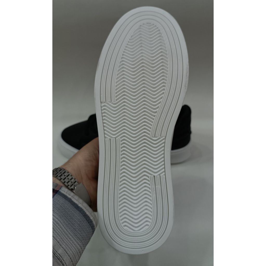 خرید اینترنتی قیمت ونس مردانه مشکی زیره سفید پول اند بییر pull and bear