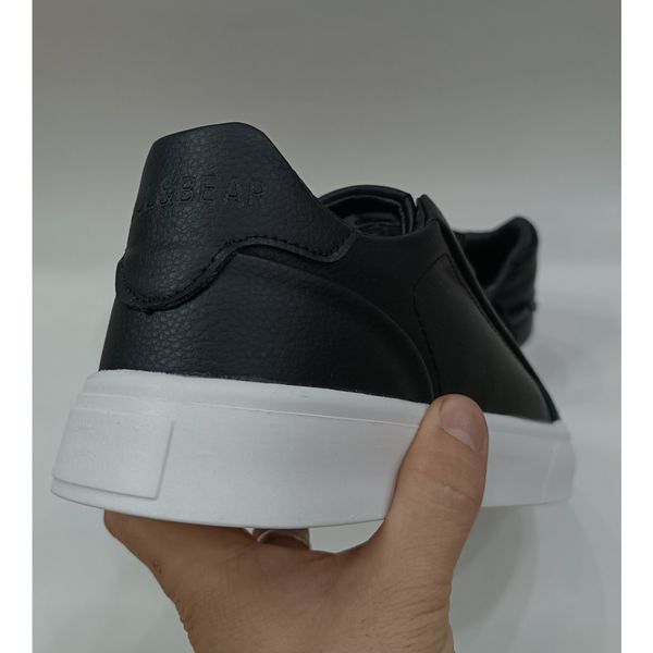 ونس مردانه مشکی زیره سفید پول اند بییر pull and bear