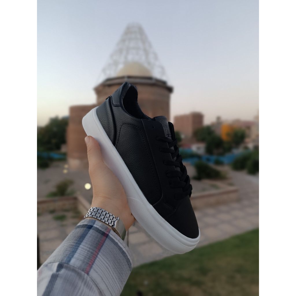 خرید اینترنتی قیمت ونس مردانه مشکی زیره سفید پول اند بییر pull and bear