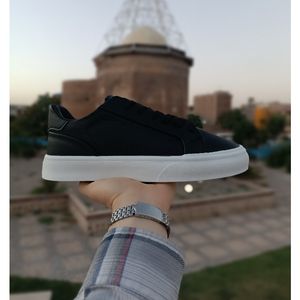 ونس مردانه مشکی زیره سفید پول اند بییر pull and bear