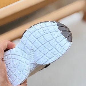 خرید اینترنتی قیمت کتونی بچگانه نقلی طرح نایک از A+B کد 5051901