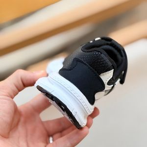 خرید اینترنتی قیمت کتونی بچگانه نقلی طرح نایک از A+B کد 5051901