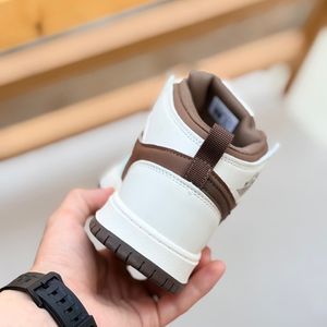 خرید اینترنتی قیمت کتونی بچگانه نیمساق طرح نایک جردن از مورچه کد 4071301