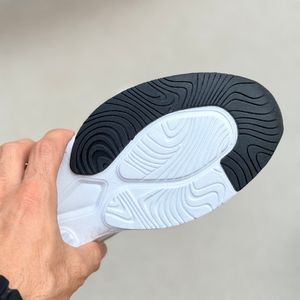 خرید اینترنتی قیمت کتونی بزرگسال طرح نایک زوم air از K-Z کد 5051801