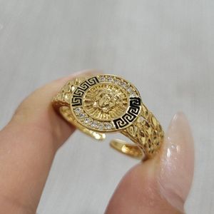 انگشتر ورساچ کد 15152