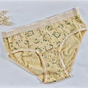خرید اینترنتی شورت زنانه نخی طرح‌دار فانتزی سایز XL مناسب 38 تا 42 | دلسامه