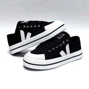خرید آنلاین کتانی ونس پرطرفدار و ترند شده وجا Vans Veja