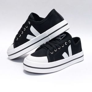 خرید آنلاین کتانی ونس پرطرفدار و ترند شده وجا Vans Veja