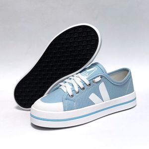 خرید اینترنتی کتانی ونس پرطرفدار و ترند شده وجا Vans Veja