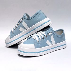 خرید انلاین کتانی ونس پرطرفدار و ترند شده وجا Vans Veja
