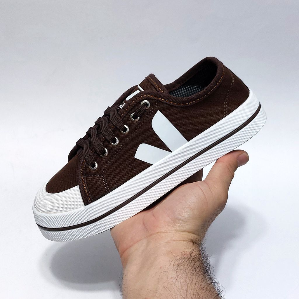 قیمت کتانی ونس پرطرفدار و ترند شده وجا Vans Veja