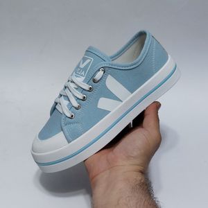 قیمت کتانی ونس پرطرفدار و ترند شده وجا Vans Veja