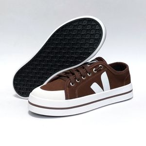 فروش اینترنتی کتانی ونس پرطرفدار و ترند شده وجا Vans Veja