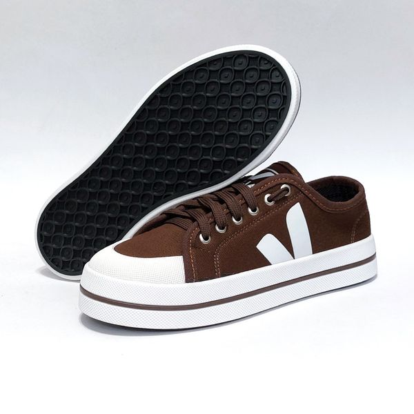 کتانی ونس پرطرفدار و ترند شده وجا Vans Veja