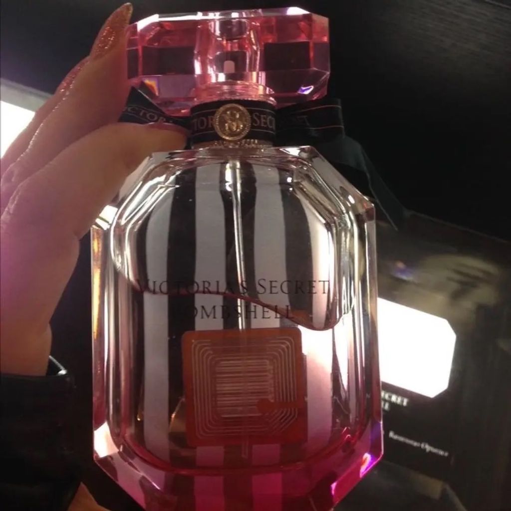 خرید آنلاین تستر اروپا عطر ادکلن ویکتوریا سکرت بامب شل Victoria Secret Bombshell 100ml