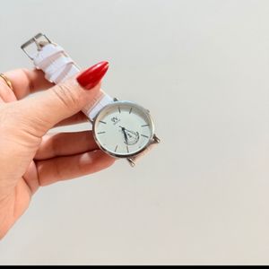 ساعت مچی زنانه SY با بند چرمی سفید طرح کروکودیل