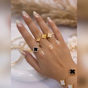 خرید اینترنتی انگشتر ونکلیف گل