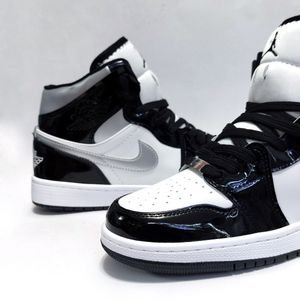 خرید آنلاین کتانی نایک جردن وان ورنی ساقدار Nike Jordan one