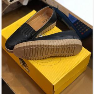 خرید اینترنتی کفش چرم طبی زنانه مدل سوگل مشکی