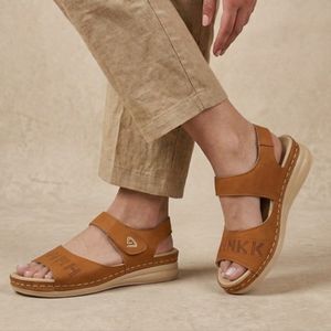 صندل زنانه مدل دایموند رنگ عسلی