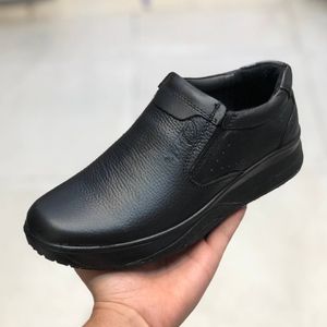 خرید اینترنتی قیمت کفش چرم مردانه طبی طرح کلارک رخشی مشکی48