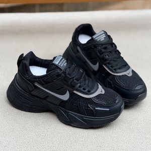 خرید اینترنتی قیمت کتونی بزرگسال طرح نایک v2k از MA shoes کد 5052603