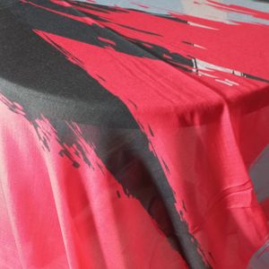 روسری نخی طرحدار قرمز