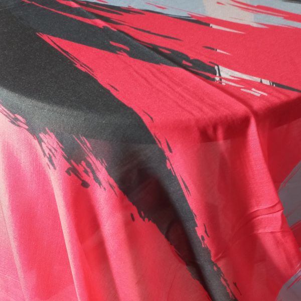 روسری نخی طرحدار قرمز