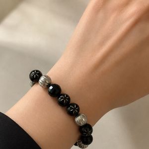 اکسسوری دستبند زنانه اطلس کد01