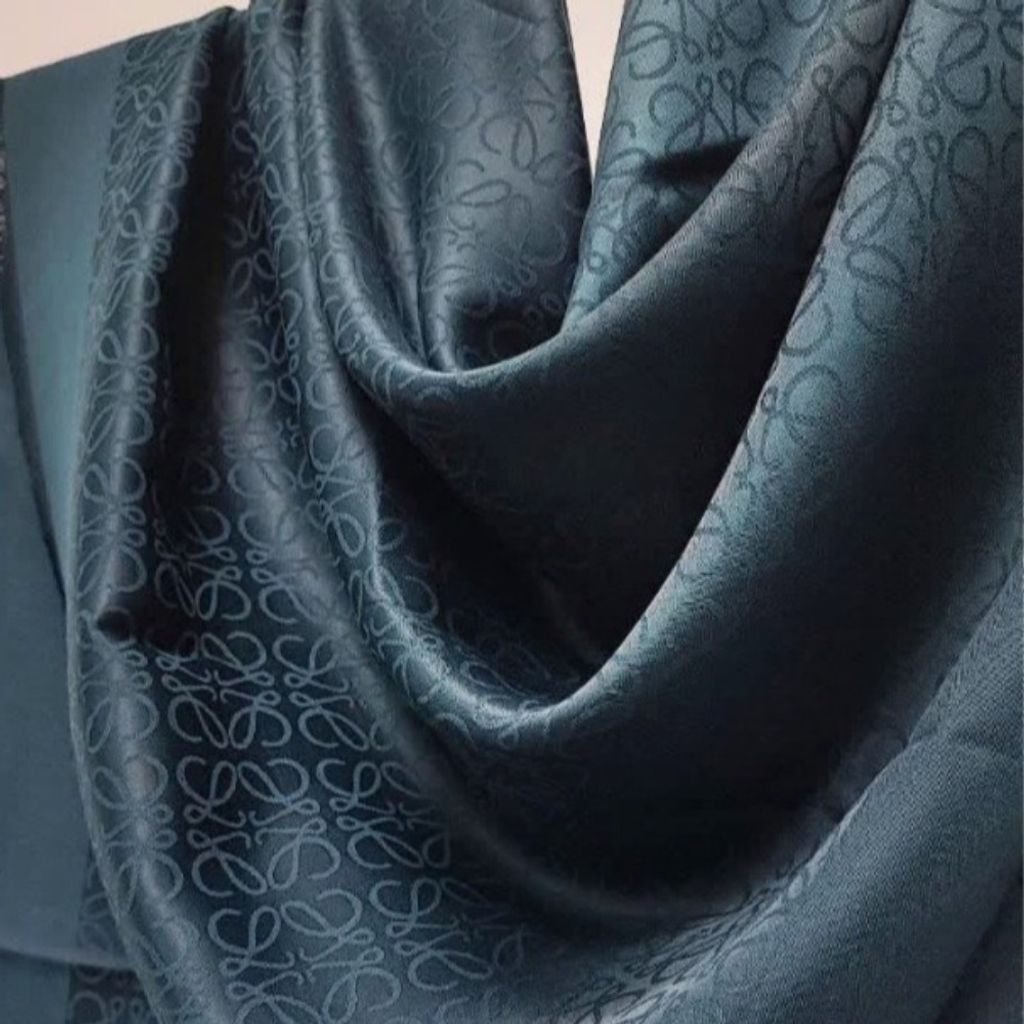 فروش اینترنتی روسری ژاکارد قواره 140
