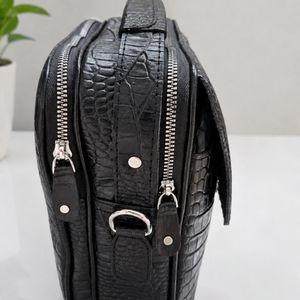 خرید اینترنتی کیف رودوشی دوزیپ چرم طبیعی گاوی