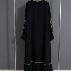 خرید اینترنتی مانتو عبایی پروانه الیزه جنس درجه یک گرم بالا فری سایز