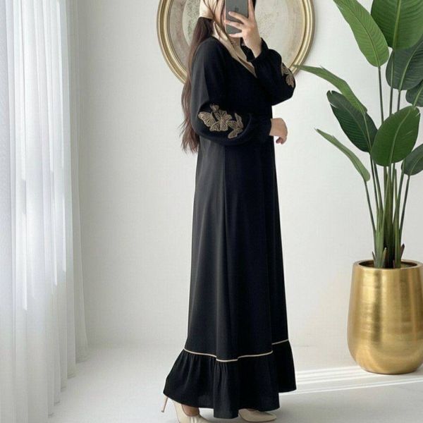 مانتو عبایی پروانه الیزه جنس درجه یک گرم بالا فری سایز