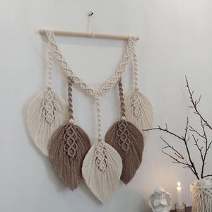 دیوارکوب برگ مدرن طرح آزالیا