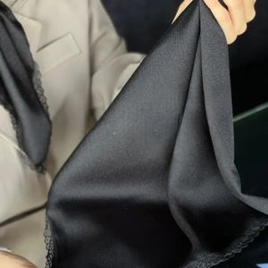 مینی اسکارف کریستال حاشیه دانتل مشکی