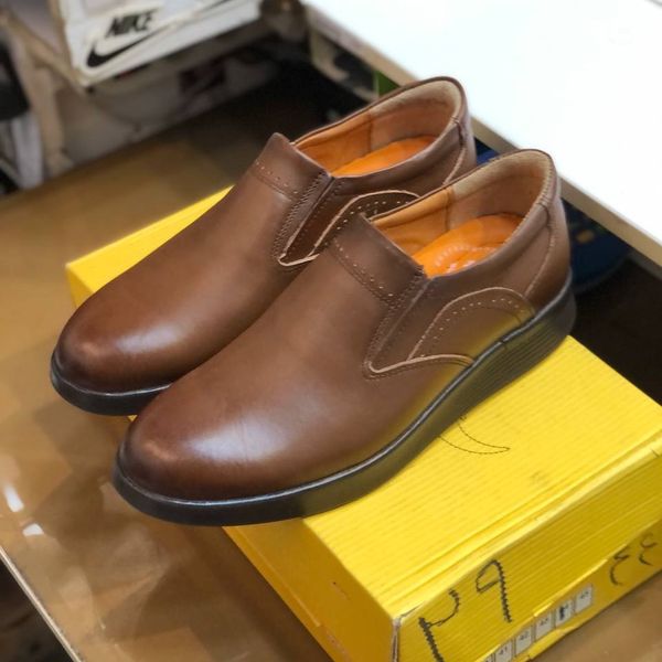 کفش چرم مردانه مدل فانتوم عسلی 409