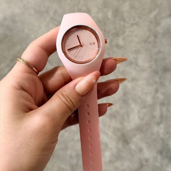 ساعت زنانه IceWatch رزگلد بند سیلیکونی صورتی  طراحی مدرن و شیک
