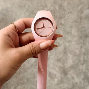 ساعت زنانه IceWatch رزگلد بند سیلیکونی صورتی  طراحی مدرن و شیک