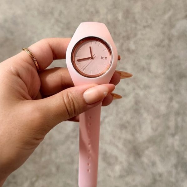 ساعت زنانه IceWatch رزگلد بند سیلیکونی صورتی  طراحی مدرن و شیک