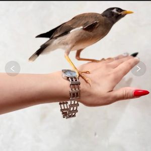 خرید آنلاین ساعت مچی نقره‌ای صفحه روشن