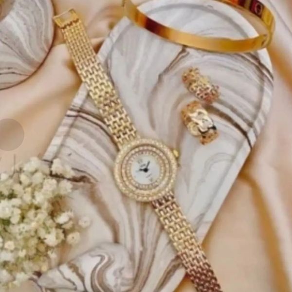ساعت مچی زنانه هایدی دور قاب نگین رنگ طلایی