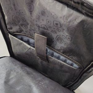 مشخصات کیف کوله و لبتابی