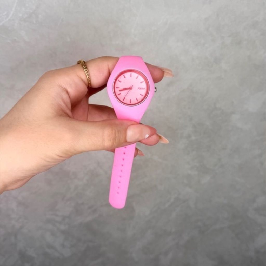 قیمت ارزان ساعت زنانه آنا Pink – مناسب استایل‌های اسپرت و کژوال