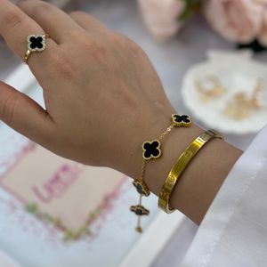 فروش اینترنتی دستبند ونکلیف رنگ ثابت