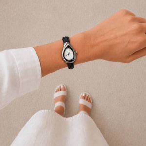فروش اینترنتی ساعت مینیمال آووکادو چرمی رنگ‌مشکی