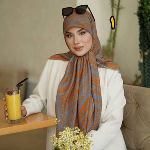 مشخصات روسری نخی گارزا
