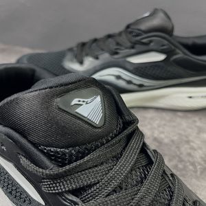 خرید اینترنتی قیمت کفش رانینگ ساکنی مدل PWRVIZI Black
