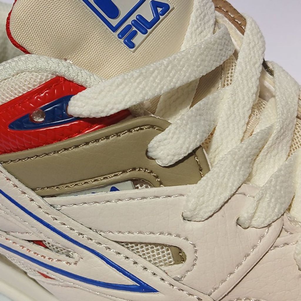 خرید اینترنتی کفش پیاده روی مردانه فیلا مدل FILA RENNO